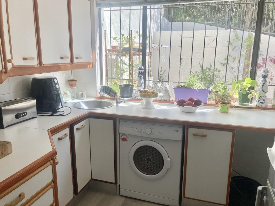 To Let 4 Bedroom Property for Rent in Beach Estate Western Cape